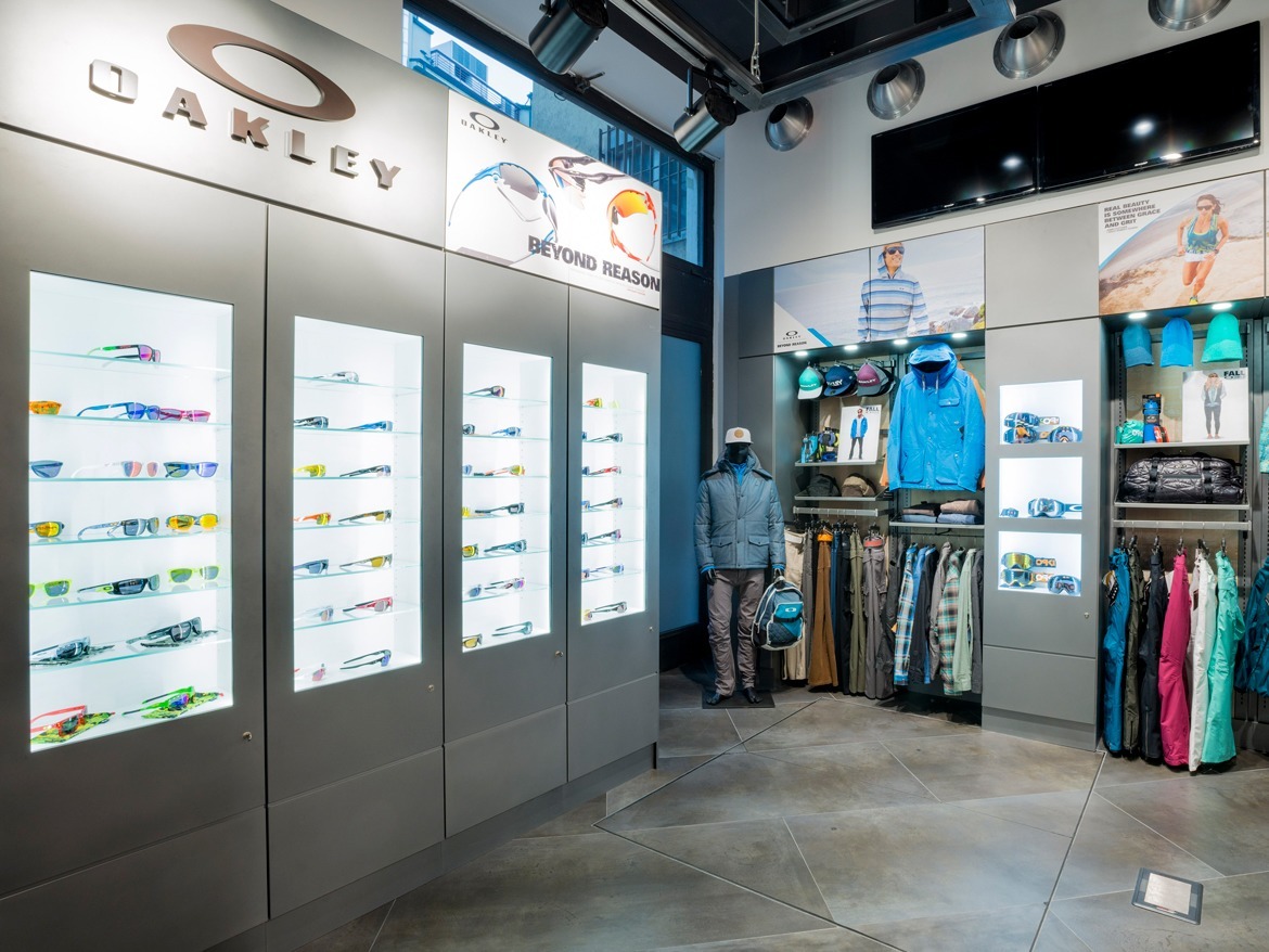 oakley flagship store